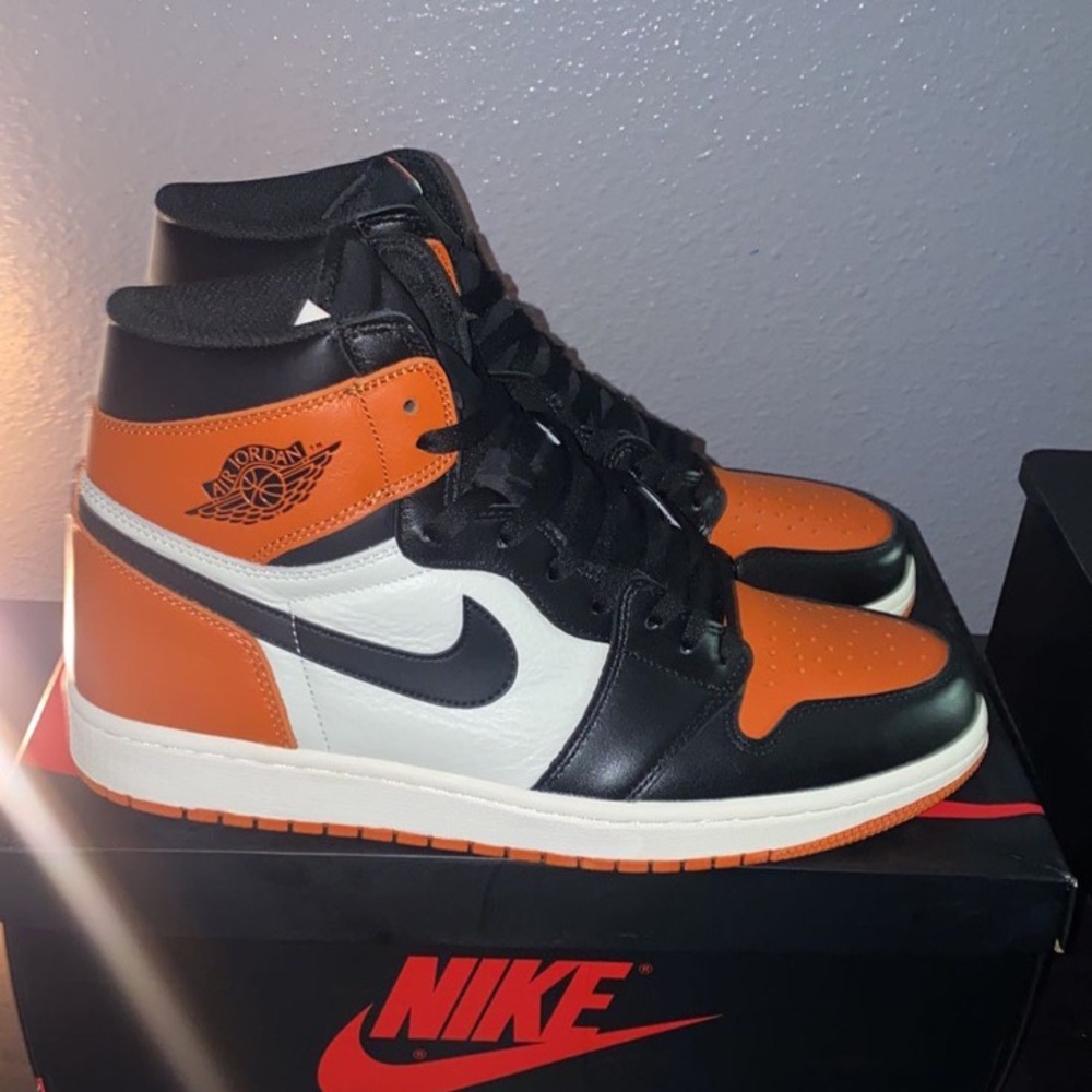 Jordan 1 High (Shattered)